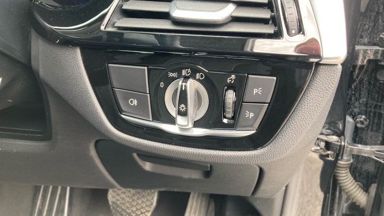 BMW 5 Series 530e SE 4dr Auto Saloon